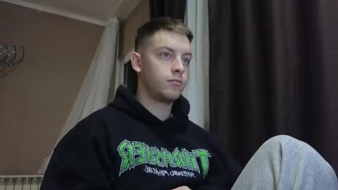 Snapshot of danila_trezzini chatting on February 13, 10:17 pm danila online show from February 13, 10:17 pm