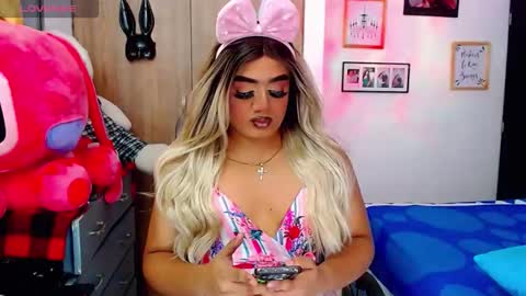 danipein online show from December 15, 5:01 am