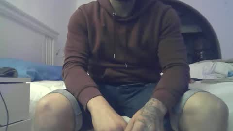 Snapshot of danipeubaix chatting on November 11, 9:59 pm alex19cm online show from November 11, 9:59 pm