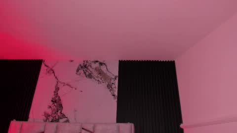 Dani Phonenix online show from February 6, 11:35 am