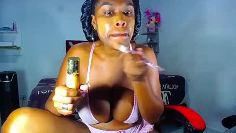 danisabrownn online show from July 16, 12:33 pm