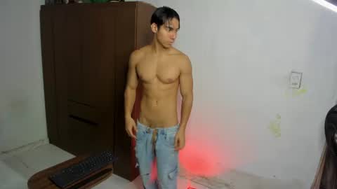 Snapshot of danisus chatting on June 17, 12:40 pm Danisus online show from June 17, 12:40 pm