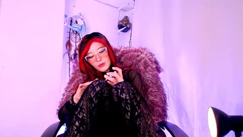 Snapshot of danita_veelz chatting on October 17, 1:09 am danita_veelz online show from October 17, 1:09 am