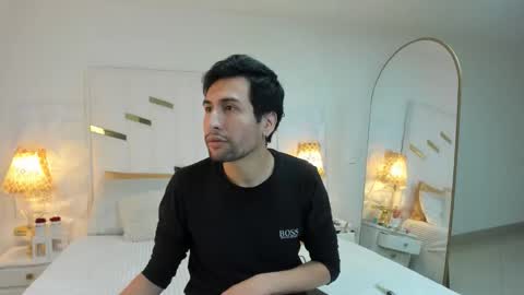 Snapshot of danloz chatting on October 1, 6:03 pm Vanilla Red online show from October 1, 6:03 pm