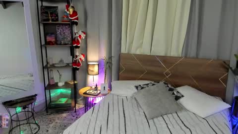 Snapshot of danna__castle chatting on November 17, 5:13 am Dannacastle online show from November 17, 5:13 am