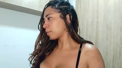 Snapshot of danna__ross chatting on April 23, 12:56 am Danna Ross online show from April 23, 12:56 am