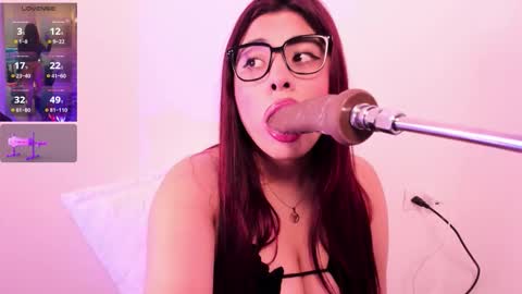 Snapshot of danna_adams1 chatting on February 7, 9:07 pm danna_adams1 online show from February 7, 9:07 pm