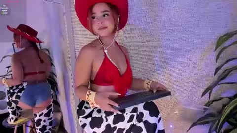 Danna Ortega online show from June 22, 11:40 am