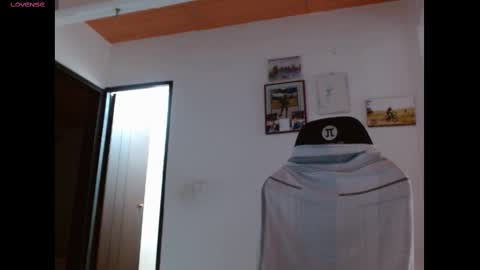 Snapshot of danna_peterson chatting on February 20, 7:19 pm Danna online show from February 20, 7:19 pm