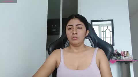 Danna online show from November 17, 3:07 pm