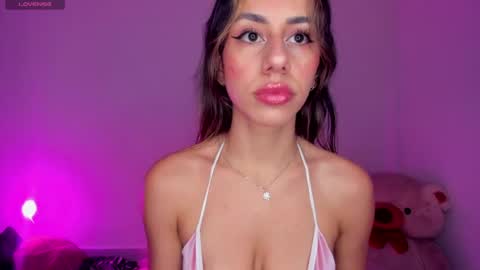 Danna Rhodes online show from June 21, 4:42 pm
