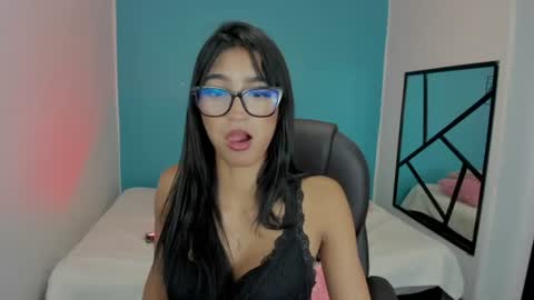 Danna online show from June 11, 3:32 pm