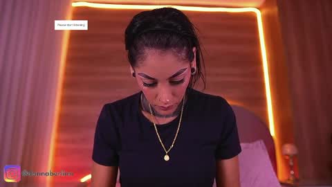 Danna Berlin  online show from April 16, 7:25 pm