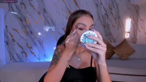 Danna Cruz  online show from November 14, 7:23 pm