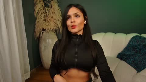 Snapshot of dannalut chatting on February 3, 11:26 pm Danna online show from February 3, 11:26 pm