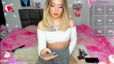 dannia_13 online show from May 15, 2:07 am