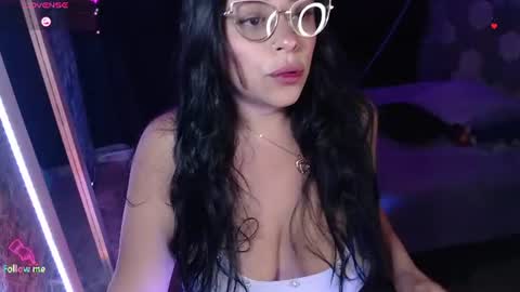 Snapshot of danniela_james chatting on July 14, 3:33 am danna online show from July 14, 3:33 am