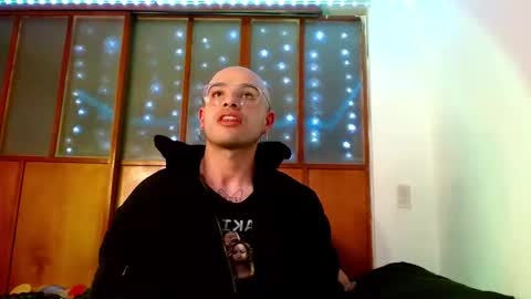 Snapshot of dannihotboy02 chatting on February 11, 2:49 am danni online show from February 11, 2:49 am