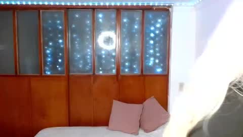 Snapshot of dannihotboy02 chatting on February 26, 8:52 pm danni online show from February 26, 8:52 pm