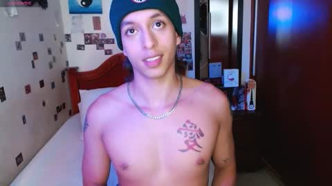 Snapshot of danny__phantom chatting on February 23, 7:22 pm phantom555 online show from February 23, 7:22 pm