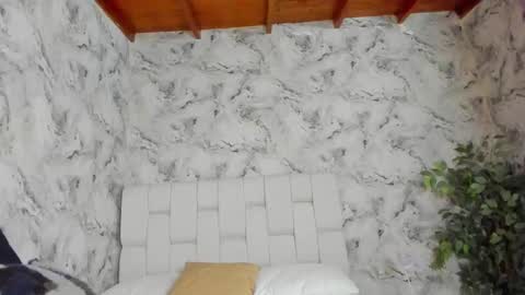 Snapshot of danny_fernandez chatting on October 24, 5:48 am danny_fernandez online show from October 24, 5:48 am