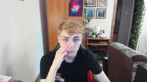 Snapshot of danny_fox888 chatting on September 15, 11:32 am Daniel online show from September 15, 11:32 am