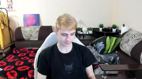 Snapshot of danny_fox888 chatting on September 18, 2:19 pm Daniel online show from September 18, 2:19 pm