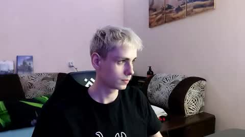 Snapshot of danny_fox888 chatting on October 20, 9:59 pm Daniel online show from October 20, 9:59 pm