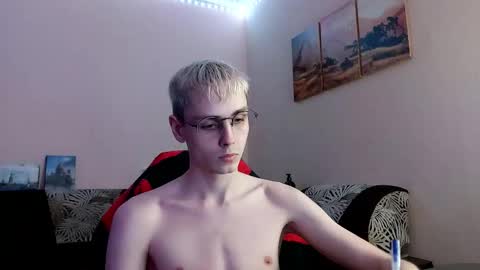 Snapshot of danny_fox888 chatting on October 23, 1:27 am Daniel online show from October 23, 1:27 am