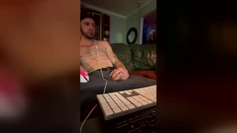 dannygowild online show from April 4, 5:27 am