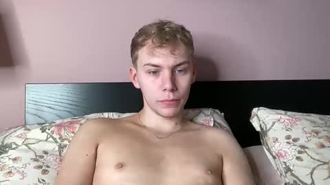 Dannyscot online show from October 10, 1:43 pm