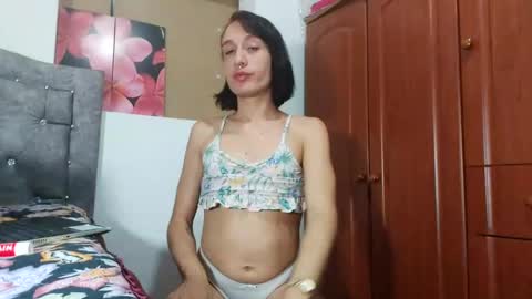 Snapshot of dannyy_gold chatting on September 23, 4:59 am Issa online show from September 23, 4:59 am