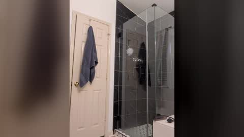 danooo1984 online show from March 25, 4:51 am