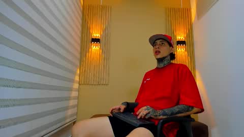 Snapshot of dante_armstrong chatting on November 10, 3:49 am dante_armstrong online show from November 10, 3:49 am