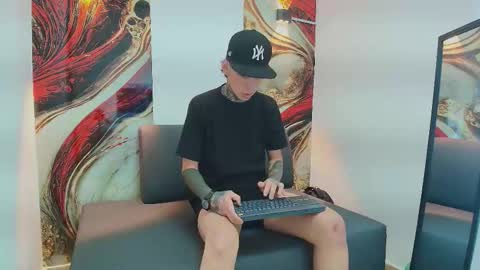 Snapshot of dante_armstrong chatting on November 22, 12:09 am dante_armstrong online show from November 22, 12:09 am