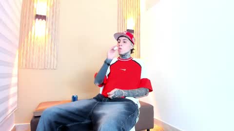 Snapshot of dante_armstrong chatting on December 16, 5:01 am dante_armstrong online show from December 16, 5:01 am