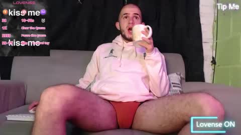 Snapshot of dante_bear chatting on May 4, 9:16 am dante_bear online show from May 4, 9:16 am