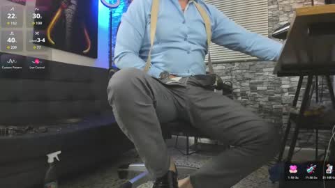 Snapshot of dante_bellini chatting on April 22, 2:29 pm dante_bellini online show from April 22, 2:29 pm