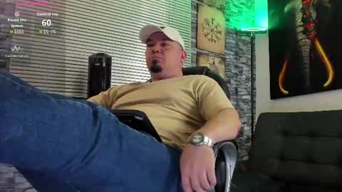 Snapshot of dante_bellini chatting on July 13, 3:04 pm dante_bellini online show from July 13, 3:04 pm