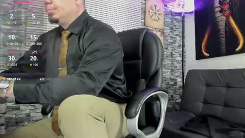Snapshot of dante_bellini chatting on July 15, 4:56 pm dante_bellini online show from July 15, 4:56 pm