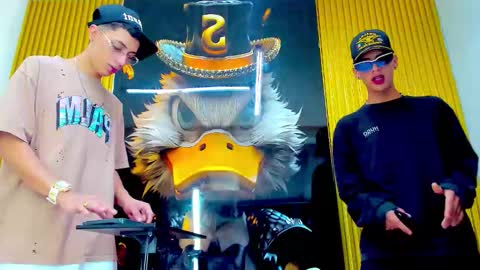 dante_brown1 online show from October 12, 9:36 pm