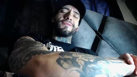 dante_d_angelo_ online show from April 28, 7:08 pm