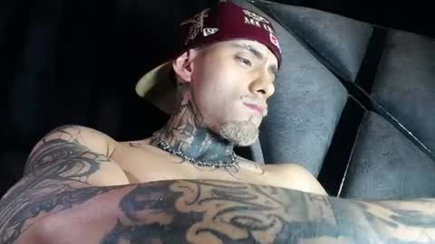 Snapshot of dante_d_angelo_ chatting on July 11, 7:22 am dante_d_angelo_ online show from July 11, 7:22 am