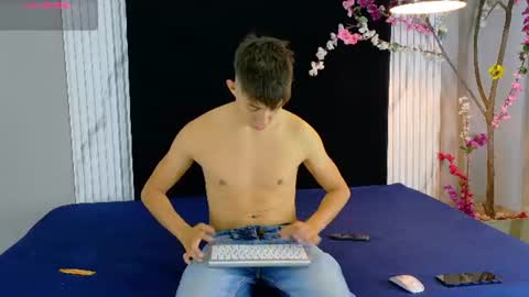 DANTEVIOLETE online show from July 25, 11:19 am