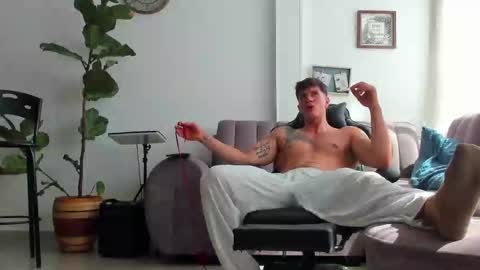 Snapshot of dantecummingss chatting on December 21, 6:59 pm Dante online show from December 21, 6:59 pm