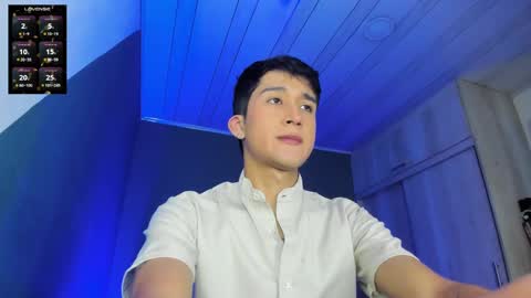 Snapshot of danteheat chatting on February 23, 3:35 am danteheat online show from February 23, 3:35 am