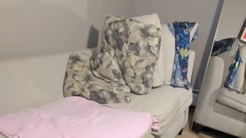 Mark online show from November 1, 6:21 pm