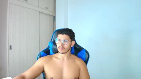 Snapshot of dantraxx chatting on September 20, 6:53 pm Dantraxx online show from September 20, 6:53 pm