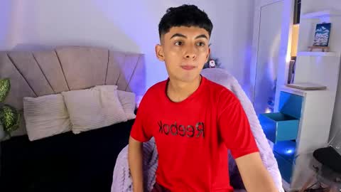 Snapshot of danvianny chatting on December 4, 4:38 pm DAN VIANNY online show from December 4, 4:38 pm