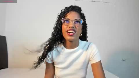 Snapshot of dany_brownie chatting on October 14, 5:08 am hi im DanyBest Squirter here on cb online show from October 14, 5:08 am